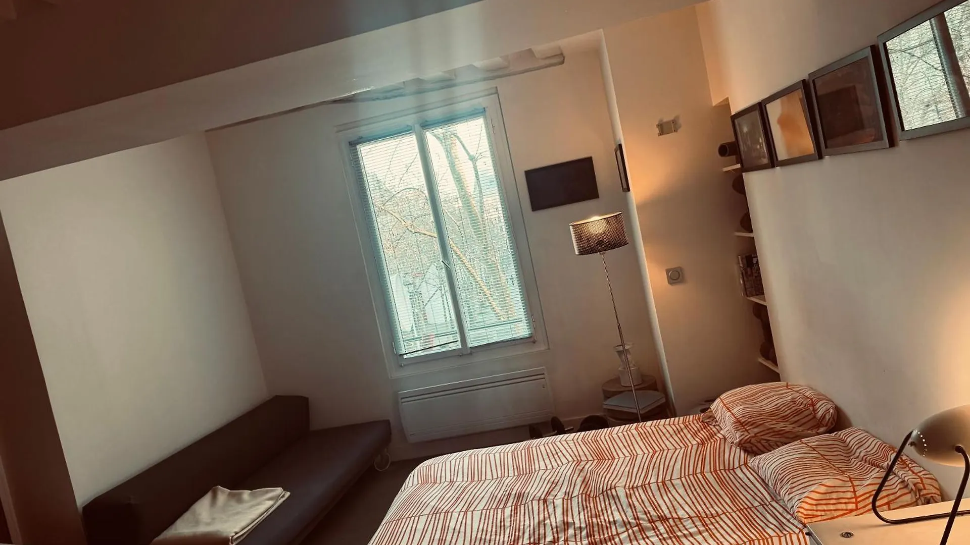 Bed & Breakfast Suite Independante Studio Top Centre Marais Paris Frankrike